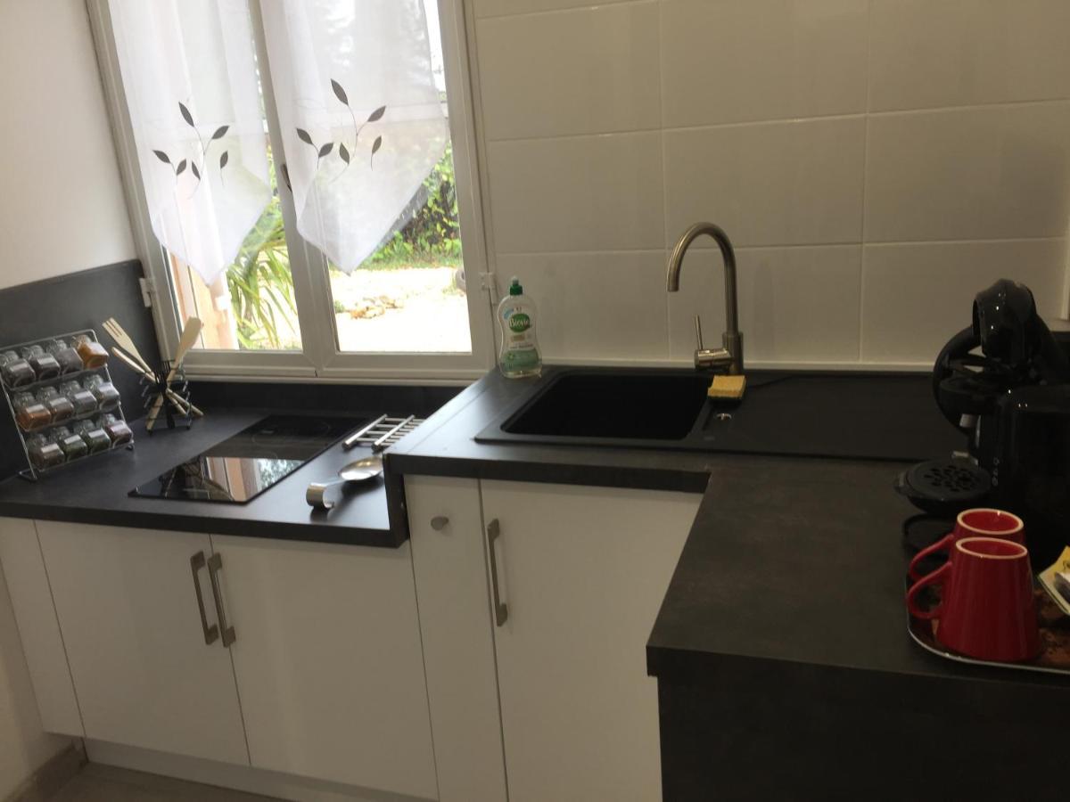 B&B Gite D'Ayran Saint-Quentin-la-Poterie Esterno foto
